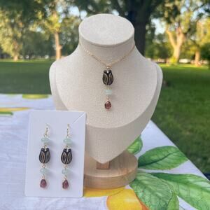 Aquamarine Garnet Wine Red Crystal Glass Black Tulip Floral Beaded Casual Set
